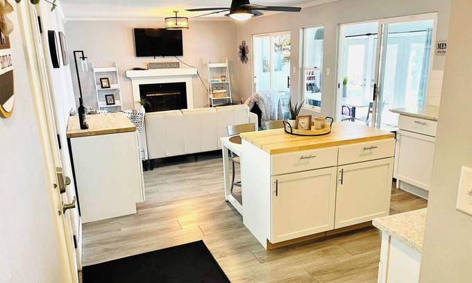 Spirit Lake House | Modern Lake Escape on Big Spirit