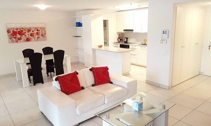 Locarno Apartment | Modern Lake View 605