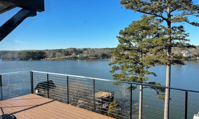Hickory House | Modern Lakefront Views at Lake Hickory Haven