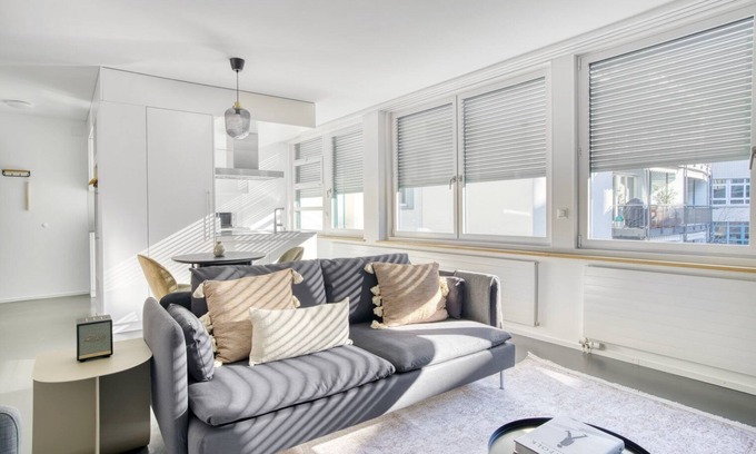 Langstrasse Apartment | Modern Langstrasse 2.5 Room w/Storage, 5 mins to Tram, by Blueground