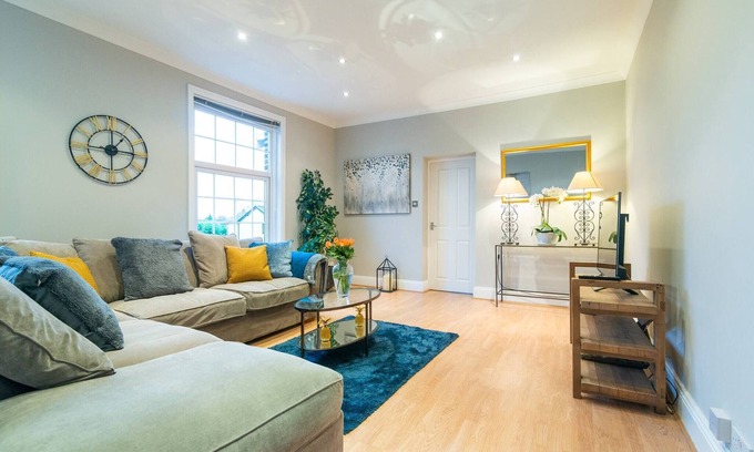 Wilmslow Apartment | Modern Living 2 Bedroom Apartment South Wilmslow