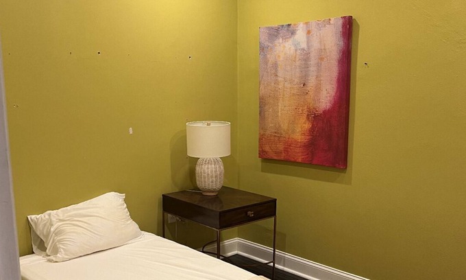 Parkersburg Apartment | Modern living conveniently located on Market Street in downtown Parkersburg