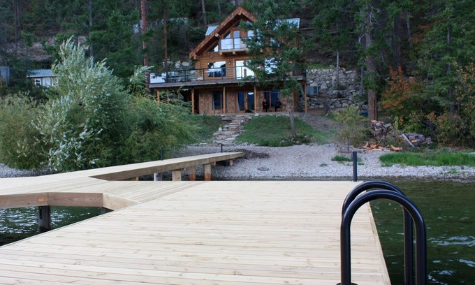 Central Okanagan Cabin | Modern Log Cabin on Okanagan Lake, Private Beach, Large Dock and Boatlift