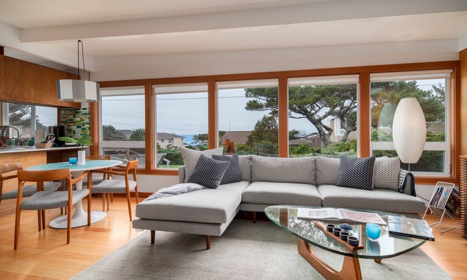Arch Cape House | Modern Love by AvantStay | Serene Home in Arch Cape w/Large Yard!