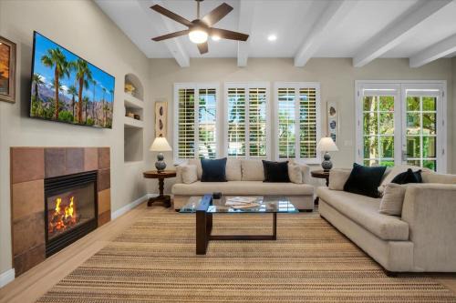 La Quinta House | Modern LQ 3BR Getaway Steps to pool & spa
