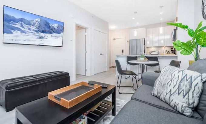 Mission Apartment | Modern Lush Living