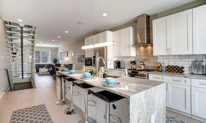 Newbold House | MODERN LUX Townhome w/Roof Deck + Crib & High Chair