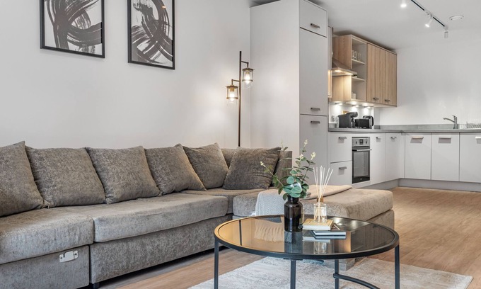 Bordesley Apartment | Modern Luxury 1 bed Apartment in Birmingham City Centre - Near the Bullring