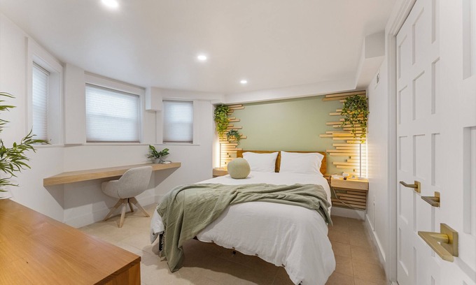 H Street Corridor Apartment | Modern Luxury 2-bedroom Apartment