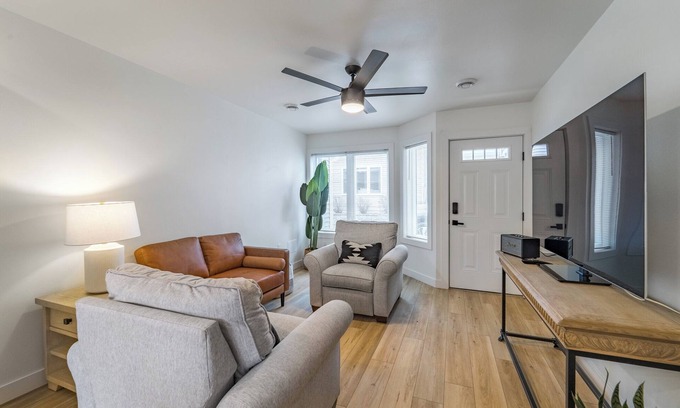 Wausau House | Modern Luxury 3 Bedroom Townhouse by Lakes