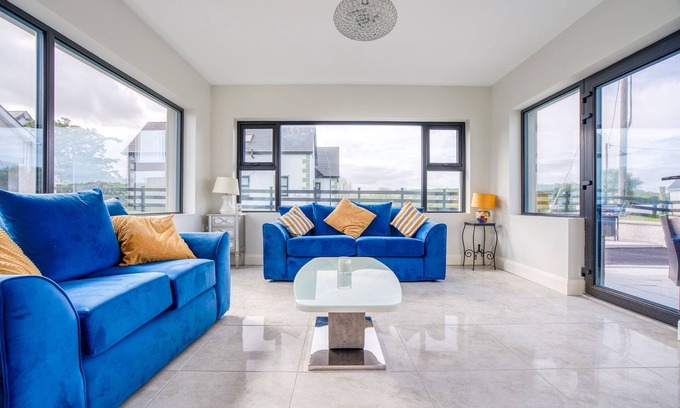 Laghy House | ★ Modern Luxury | 350m Murvagh Beach & Golf Club ★