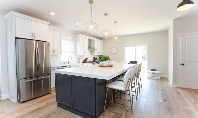 Conshohocken House | Modern Luxury 4 Bedroom Home, Steps from Park
