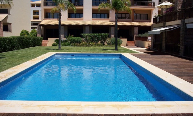 Vilamoura Villa | Modern Luxury 4 Bedroom 4 Bathroom Villa with Sky Tv and Wi-Fi