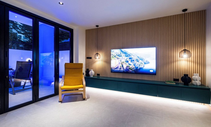 Kathu House | Modern Luxury 5BR with Private Pool Villa in Pathong, Phuket.