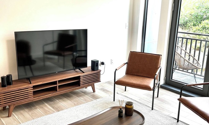 Quincy Apartment | Modern Luxury Apartment in the Heart of Quincy
