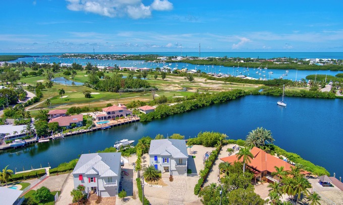 Marathon House | Modern luxury combined with incomparable boating, perfect pool home getaway!