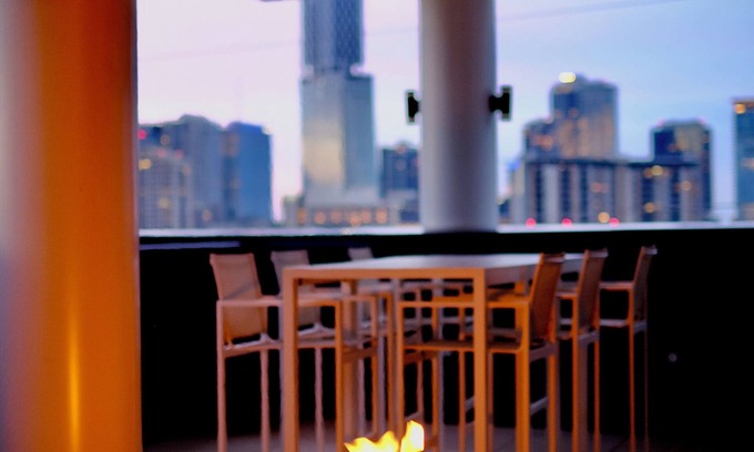 Bouldin Apartment | Modern Luxury Condo in Austin - WFH Setup, Rooftop, Pool, & Barton Springs