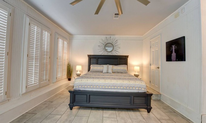 Saint Claude House | Modern Luxury in the Marigny w/HEATED POOL option