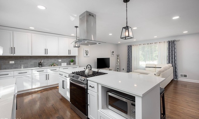 Downers Grove House | Modern Luxury in Downers Grove