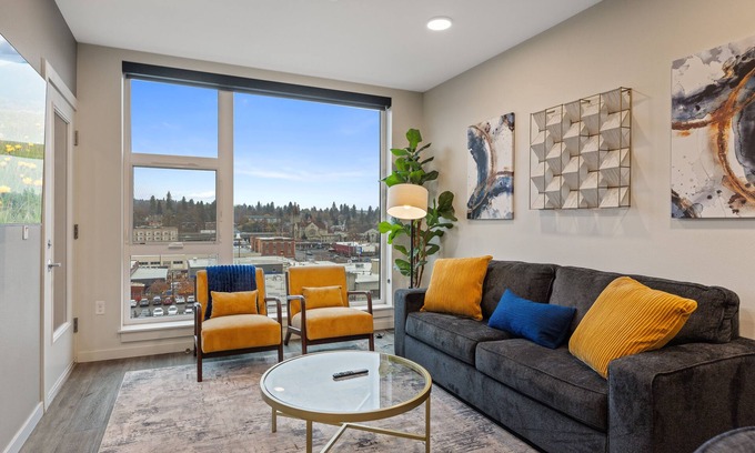 Downtown Spokane Apartment | Modern Luxury living with a View! Free Parking