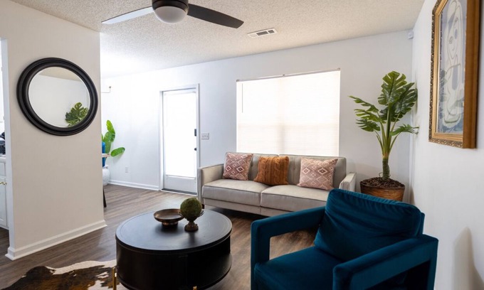 Dothan House | Modern Luxury