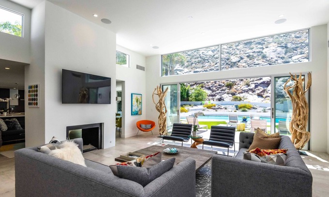 Historic Tennis Club House | Modern Luxury Villa - Walk Downtown