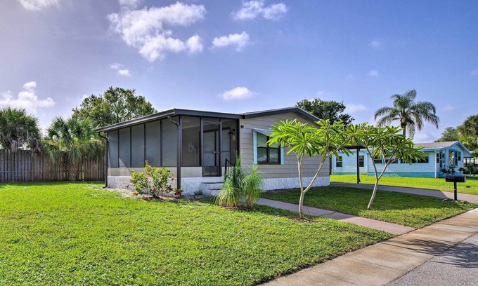 Hollywood Estates Of Canova Park Cottage | Modern Melbourne Cottage: 3 Mi to Downtown!