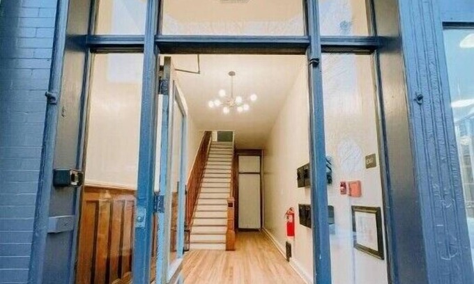 Chambersburg Apartment | Modern Mian St Lounge - Parking+laundrey+fast Wi-Fi