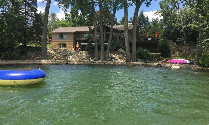 Indianapolis House | Modern mid century LAKE home 5 miles from Lucas Oil Stadium and downtown Indy.