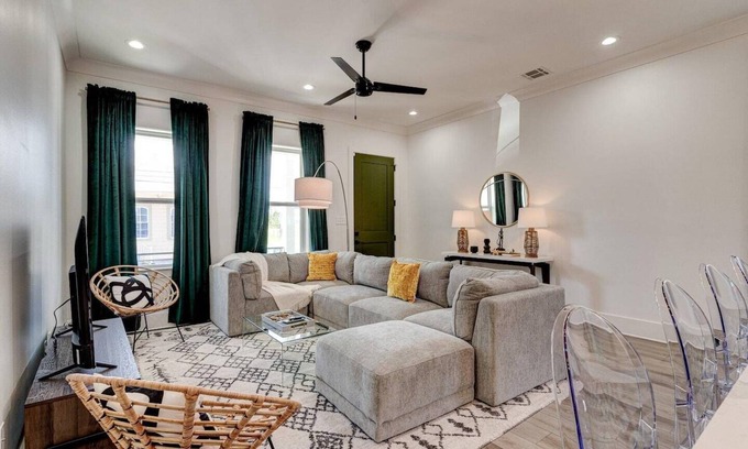 Tulane - Gravier House | Modern Mid-City Living: 5BR, 3.5BA Home. Balcony, Parking, Central Location - Your NOLA Getaway!