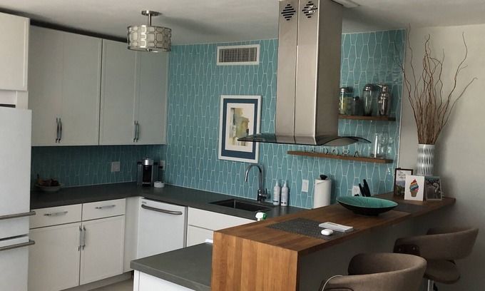 Palm Springs Condo | Modern Midcentury Vacation Rental by Movie Colony
