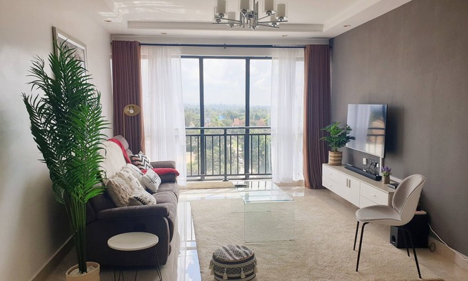 Thompson Estate Apartment | Modern, minimalist, apt w/open view balcony + gym