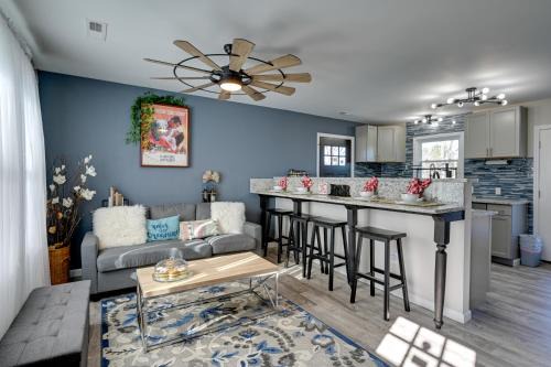 Mount Airy House | Modern Mount Airy Hideaway with Private Backyard!