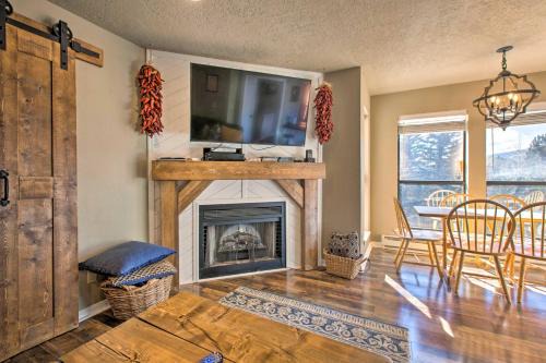 Angel Fire Apartment | Modern Mountain Retreat with Views Ski, Golf and Hike