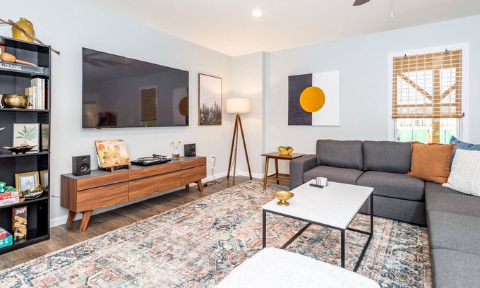 Weaverville House | Modern Mountain View Retreat - 20 minutes from Downtown Asheville