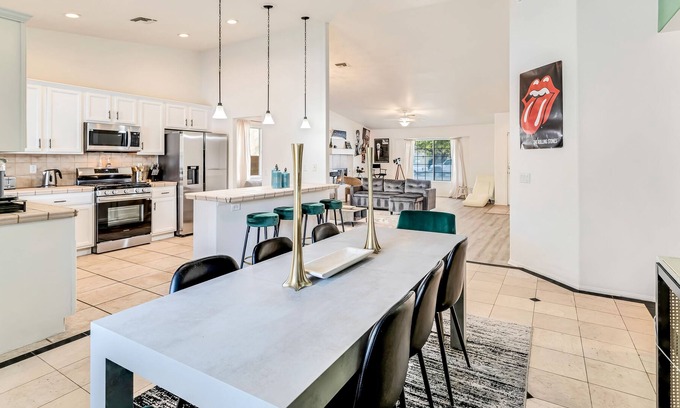 Desert Hot Springs House | Modern musical oasis with a pool, hot tub, fireplace, and AC - dog-friendly