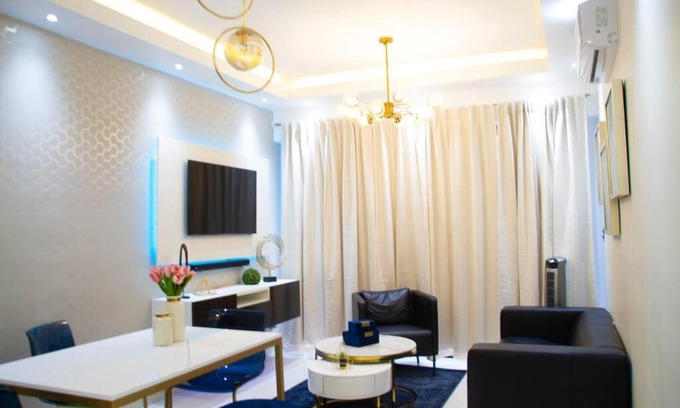 Renacimiento Apartment | Modern n Chic Apt w Social Area at Rooftop
