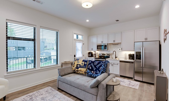 Chestnut Hill Condo | Modern Nashville Condo in WeHo Art Community!