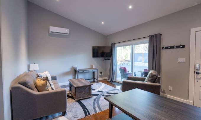 Port Alberni House | modern new build 2 bdrm 2 bath