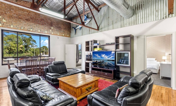 Newcastle West Apartment | Modern, Newcastle apartment