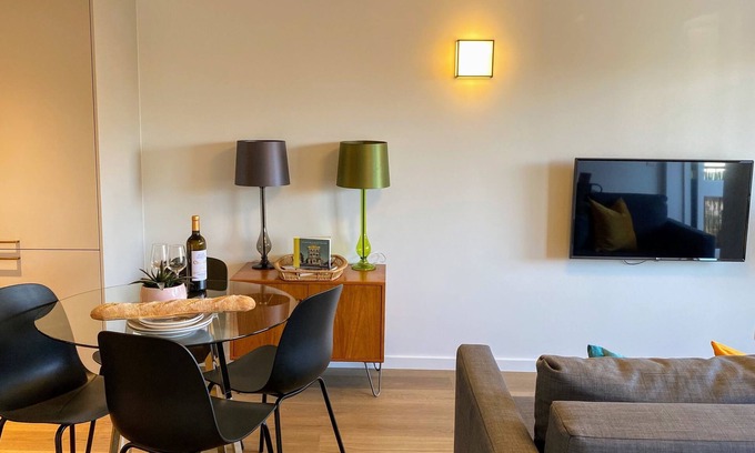 Wapping Apartment | Modern & Newly Renovated Cosy Pied-à-Terre | Tower Hill