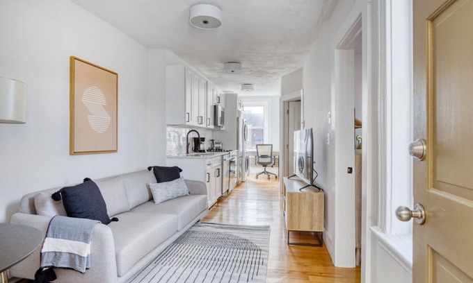 North End Apartment | Modern North End 2BR w/W/D on Salem St., near dining, by Blueground
