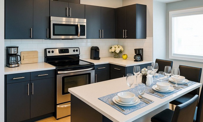 University District Hotel | Modern North Seattle Getaway