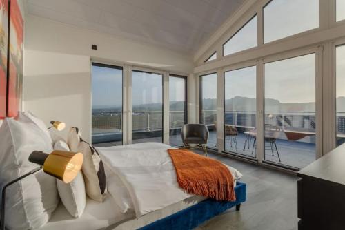 Oberbettingen Villa | Modern Oasis HotTub, View, Gym