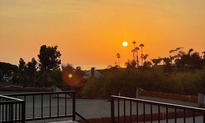 San Clemente Condo | Modern Ocean View Condo with AC