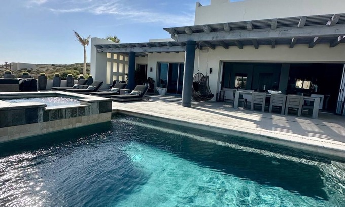 Vinorama Villa | Modern Oceanfront Secluded Solar-powered in a Surfing Paradise