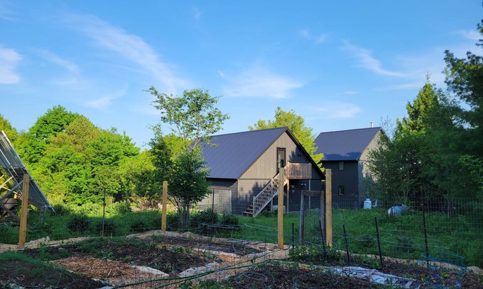 Houghton Apartment | Modern Off-grid Studio Loft on Farmstead in Houghton