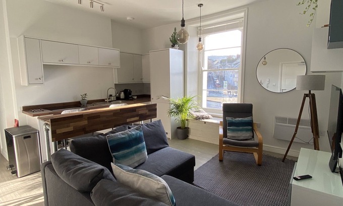 Portland Apartment | Modern one bedroom apartment