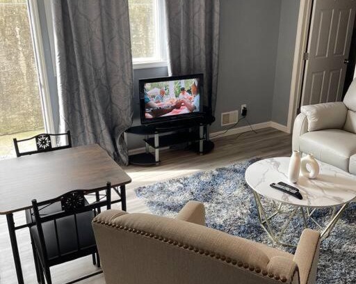 Prince's Bay Apartment | Modern one bedroom apartment