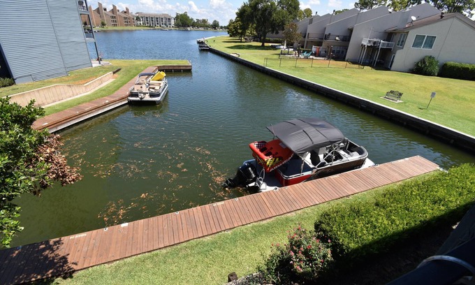 Walden on Lake Conroe Condo | Modern One Bedroom, One Bath, Waterfront Condo With Scenic View